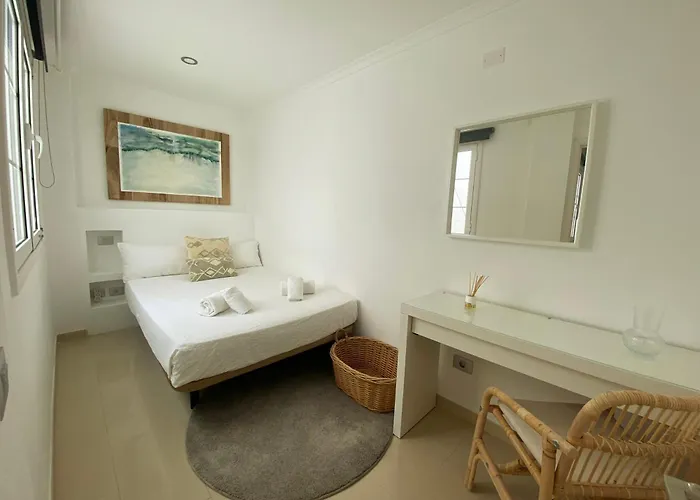 Alfredo L Jones Atico Apartment